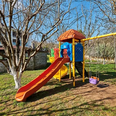 Apart Otel Beyaz Koesk